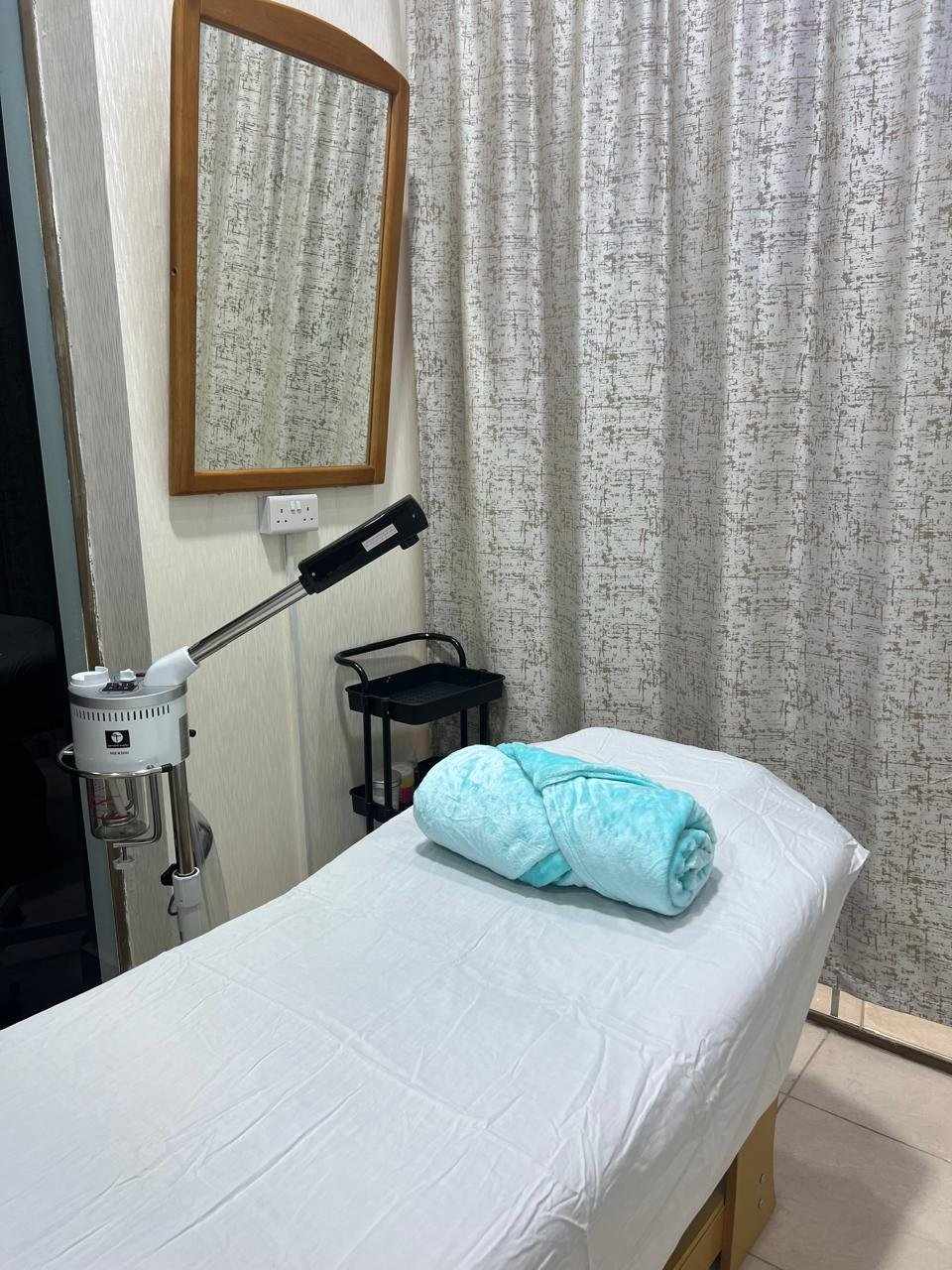 Facial Room